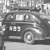 Kenteken: A 16699; Ford Fordor, uitsnede foto: archief W. Mollema