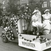 Kenteken: A 7369; Bloemencorso 08-09-1938 (2139-4-056)