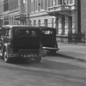 Kenteken: A 3975; Morris, Groningen, Ubbo-Emmiussingel, 1936, foto: Still uit GAVA-film AV0844