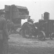 Kenteken: A 24829; foto: Still uit GAVA-film AV7162
