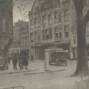 Kenteken: A 20467; Ford, foto: "Het Noorden in Woord en Beeld" 02-12-1938