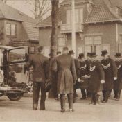 Kenteken: A 17163; Hudson Eight, foto: "Het Noorden in Woord en Beeld" 14-05-1937