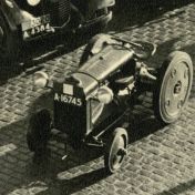 Kenteken: A 16745; Ford, uitsnede foto: archief Dienst Openbare Werken (1485)