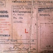 Kenteken: A 17614; Bezorgersvergunning melkvergunninghouders, 1936, foto: J. Smits