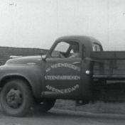 Kenteken: A 46162; Studebaker, ca. 1955, foto: still uit AV5012, collectie Groninger Archieven