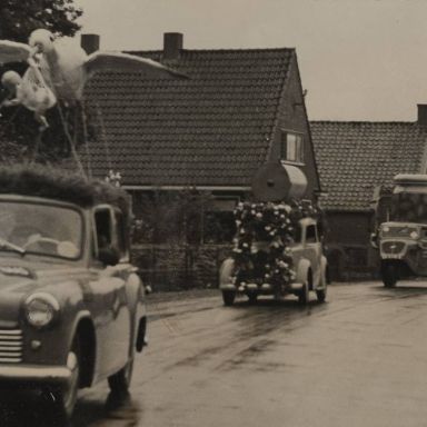 Kenteken: A 48818; Hillman Minx, Braderiefeesten, foto: collectie CHC Oldambt 5-0611a.jpg