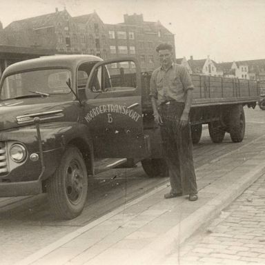 Kenteken: A 38475; Ford, foto: R. Heersema