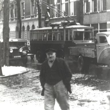Kenteken: A 5808; foto: archief Gemeentereiniging (1475)