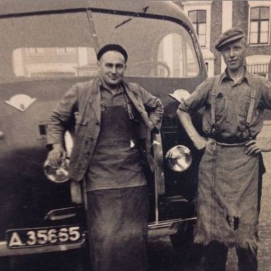 Kenteken: A 35665; Guy, Blink, Uithuizen, links Tiedo Rigte Boerema en rechts Rigte Tiedo Boerema.  foto: M. Keizer