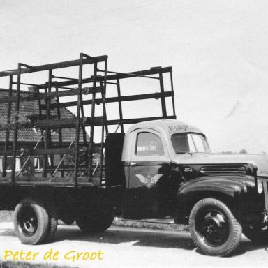 Kenteken: A 38644; Ford vrachtwagen, foto: <a href='https://www.facebook.com/photo/?fbid=10203752763930288&set=gm.567619366678231' target='_blank'>facebook Peter Bijholt</a>