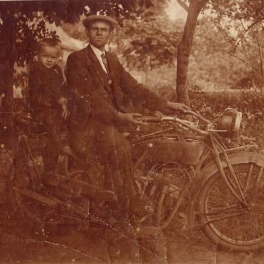 Kenteken: A 6446; Indian,  foto: G. Luppe
