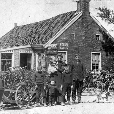Kenteken: A 1353; Rijwielhandel Dijkman, Froombosch, foto: S. Dijkman