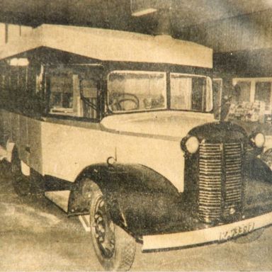 Kenteken: A 39121; Austin met nieuw kenteken RA-33-17, foto: G. Lagerwerf
