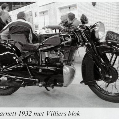 Kenteken: A 33488; Francis-Barnett, foto: Clubmededelingen nr. 589, april 2013, Veteraan Motoren Club  