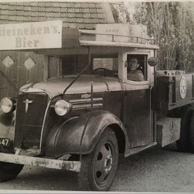 Kenteken: A 36847; Hendrik Jager in de Chevrolet, foto: J. Cleij