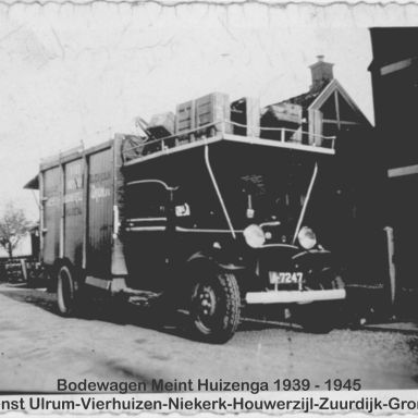 Kenteken: A 7247; Ford 1932 van bode Huizinga, foto: J. Smits