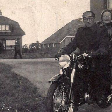 Kenteken: A 19223; Egbert Heikens en Bertha, foto: D. Renkema-Heikens
