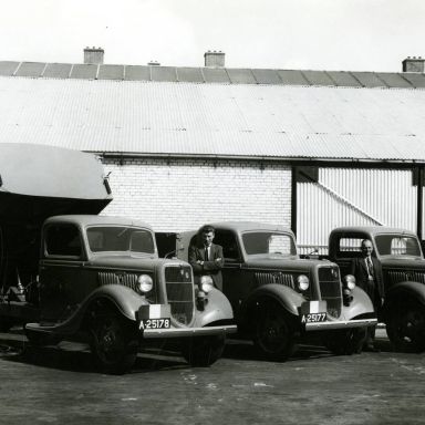 Kenteken: A 25177; Ford Kipwagens 1935, foto: archief Gemeentereiniging (1475-903)