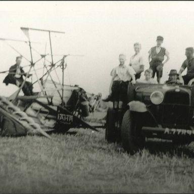 Kenteken: A 44899; Ford, foto: collectie Veenkoloniaal Museum (vm 2.1/03.02/48)
