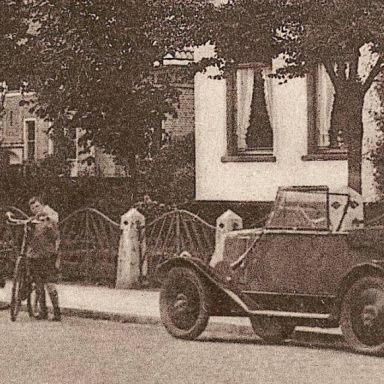 Kenteken: A 4572; Renault, Hoogezand, ca. 1935, foto: uitsnede 1986-11844.jpg