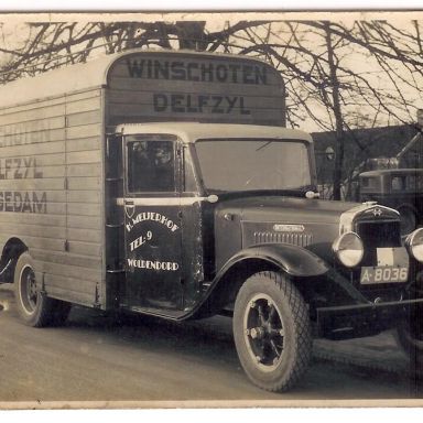 Kenteken: A 8036; International truck, ca. 1931, foto: <a href='https://www.facebook.com/photo/?fbid=2309772999351057&set=g.542325925874242' target='_blank'>facebook</a>