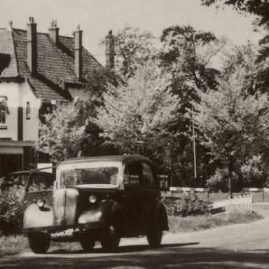 Kenteken: A 48067; Appingedam, Noordersingel, ca. 1950, foto: uitsnede 1986-21849.jpg