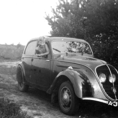 Kenteken: A 39580; Peugeot 202, foto: J. Muntinga
