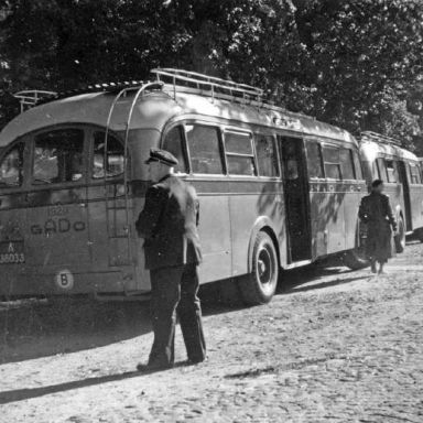 Kenteken: A 38033;  Crossley, Zuidlaren, 1953, bron: <a href='http://www.oudzuidlaren.nl/' target='_blank'>www.oudzuidlaren.nl</a>
