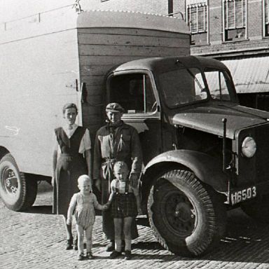 Kenteken: A 16503; Bedford, R. P. Bouwman, foto: archief W. Mollema