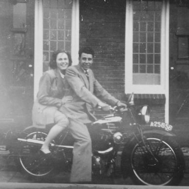 Kenteken: A 25658; Royal Enfield Bullet, foto: A. Noordhof
