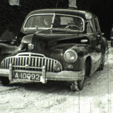 Kenteken: A 10092; Buick Roadmaster, 23-02-1956, foto: still uit AV18977, collectie Groninger Archieven