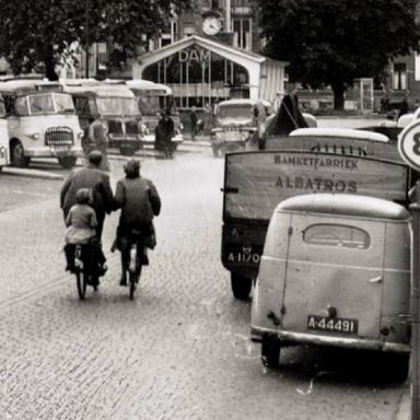 Kenteken: A 44491; Renault, Groningen, Damsterdiep ca. 1953, foto: 1986-00731.jpg
