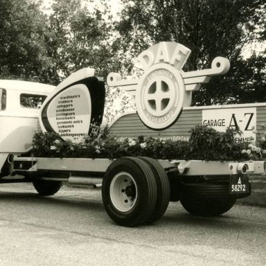 Kenteken: A 38292; DAF, foto uit aanwinst Archief Volksvermaken