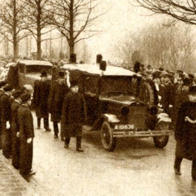 Kenteken: A 18636; Ford A, foto: "Het Noorden in Woord en Beeld" 19-02-1937