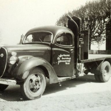 Kenteken: A 24430; Ford, foto: archief W. Mollema