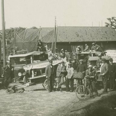 Kenteken: A 6717; Zoutkamp ca. 1930 (818-18745)