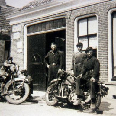 Kenteken: A 25676; foto: archief W. Mollema