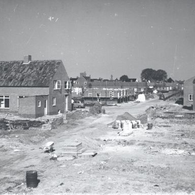 Kenteken: A 11731; Baflo, 1955 (2248-5472); Fotograaf: Fotobedrijf Piet Boonstra