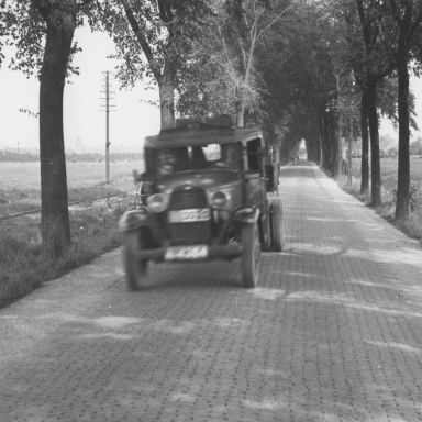 Kenteken: A 4364; Ford,  Groningen, Peizerweg 1937. (1785-1883)