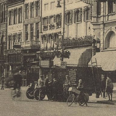 Kenteken: A 15356; Groningen, Grote Markt ca. 1932, foto: uitsnede 1986-20937.jpg