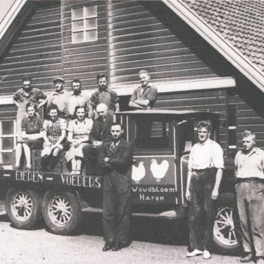 Kenteken: A 21790; Chevrolet, foto uit "Van Tuindorp tot Oosterhaar" (1845-14401)