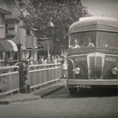 Kenteken: A 23050; Morris, foto: Still uit GAVA-film AV0669
