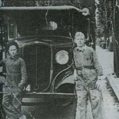 Kenteken: A 18604; Chevrolet met links R. Nobbe en rechts H. Nobbe, foto: J. Smits