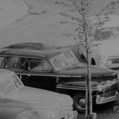 Kenteken: A 32539; Mercury Sedan, Groningen, Gedempte Zuiderdiep, 1954, foto: uitsnede 1785-25442.jpg; Fotograaf: Fotobedrijf Piet Boonstra