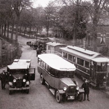 Kenteken: A 18427; Stationsplein Winschoten ca. 1931, foto: J. Harmsen