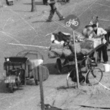 Kenteken: A 46175; Motorbakfiets, Groningen, Bedumerweg, ca. 1952, foto: uitsnede 2248-3688.jpg; Fotograaf: Fotobedrijf Piet Boonstra