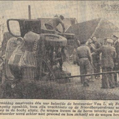 Kenteken: A 42226; Dodge, Nieuwsblad van het Noorden, 02-04-1954