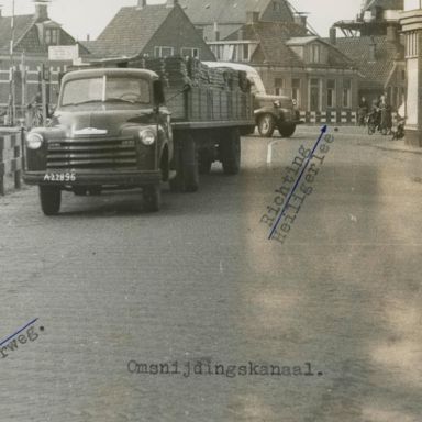 Kenteken: A 22896; Chevrolet, Winschoten 05-11-1954, foto uit archief Kantongerecht Winschoten (154-8_184)