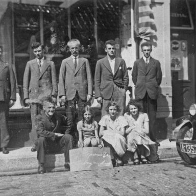 Kenteken: A 13570; foto: Historische Vereniging gemeente Bedum (240284)