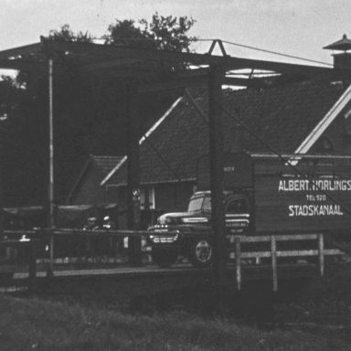 Kenteken: A 25482; Ford, Stadskanaal, 1952, foto: still uit AV20037, collectie Groninger Archieven
